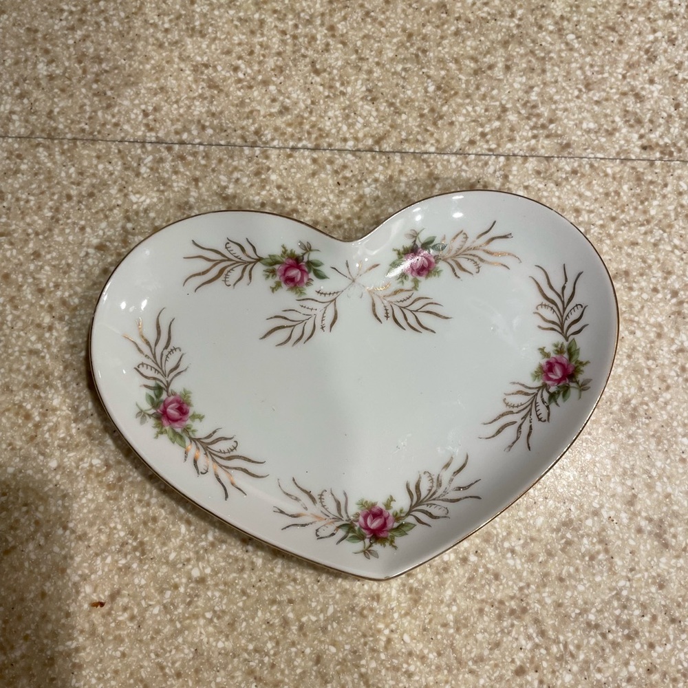 Brand: Nannygoattotes, 7in heart shaped dish,handpainted,marked-irice product